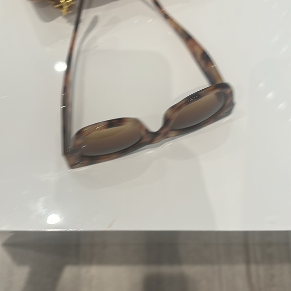 Tortoise sunglasses worn once - Picture 5 of 5